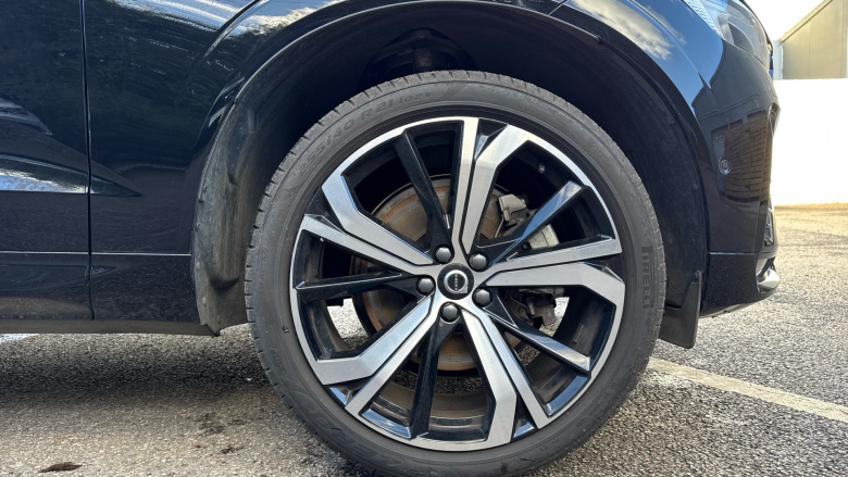 Volvo XC60 2.0 B5P Ultra Dark 5dr AWD Geartronic Petrol Estate